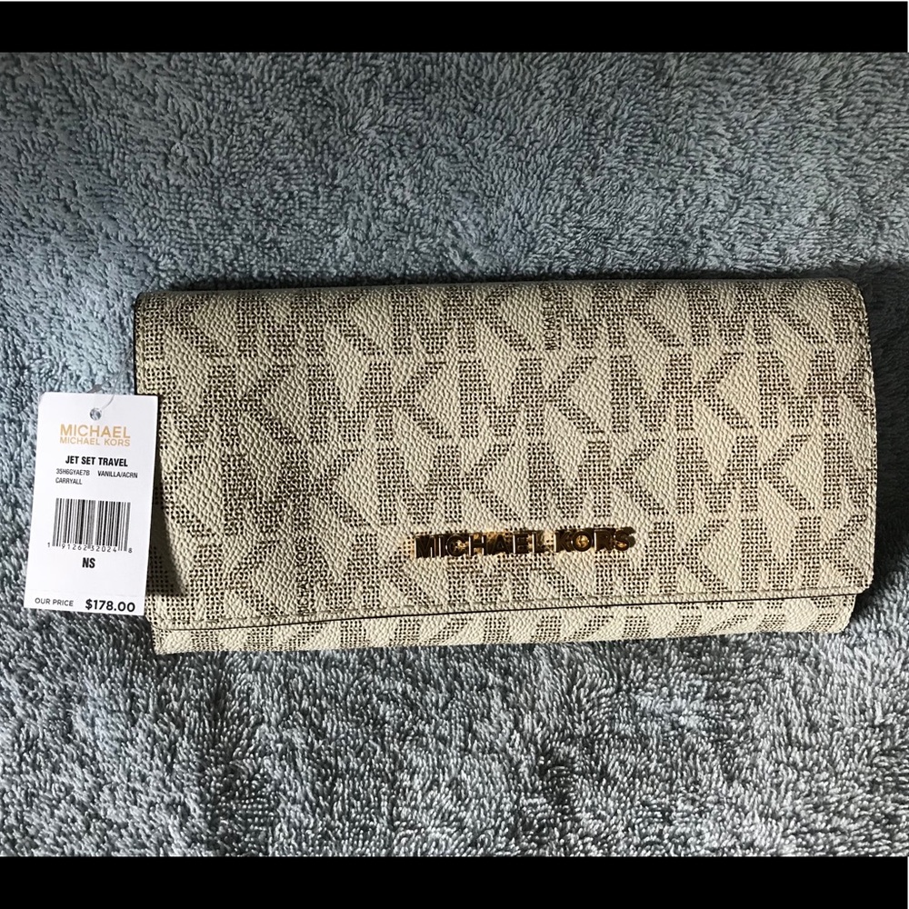 MK SATCHEL